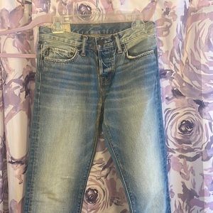 Abercrombie & Fitch light jean. Size 28